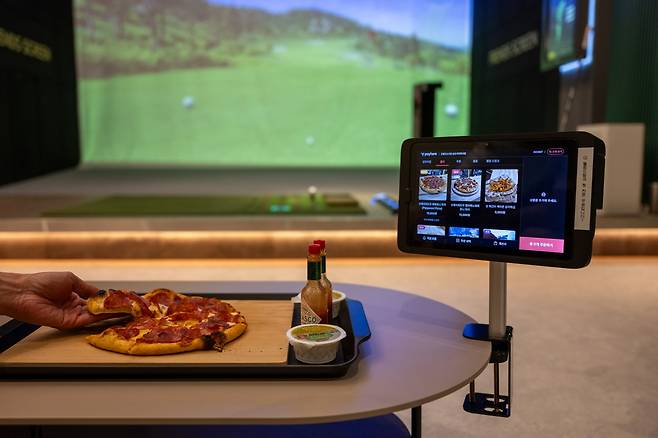 “효율적 운영 필수”프렌즈아카데미 송도점에서 페이히어 테이블오더를 사용하는 모습[페이히어 제공]