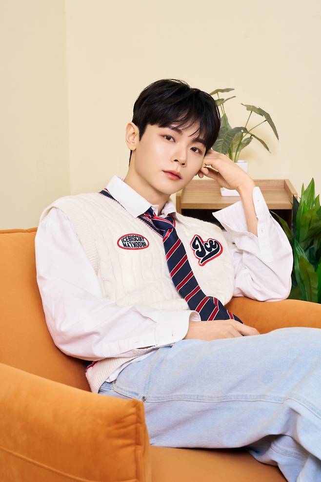 사진=신예찬, 미스틱스토리 제공