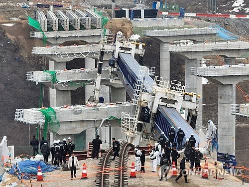 서울세종고속도로 건설현장 교량 구조물 붕괴 [연합뉴스 자료사진. 재판매 및 DB 금지]