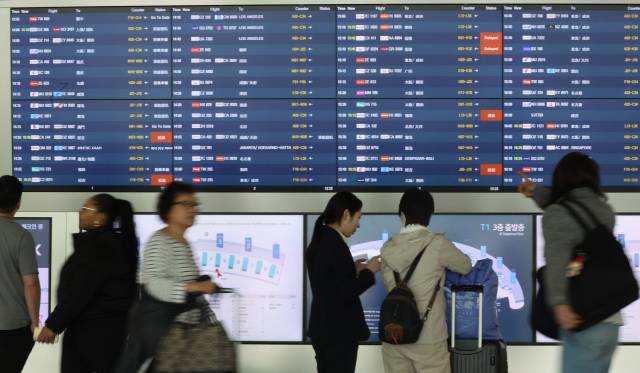 이달 17일 인천국제공항 제1여객터미널 출국장 모습. 연합뉴스
