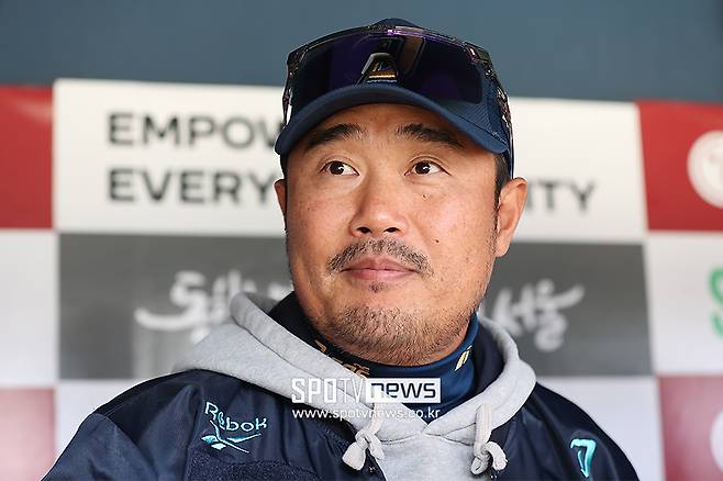 ▲ NC 다이노스 이호준 감독은 22일 경기 9회말 수비에서 나온 체크스윙 판정에 항의할까 생각했다. 하지만 항의로 결과를 바꿀 수 없다는 마음에 발걸음을 돌렸다. ⓒ곽혜미 기자