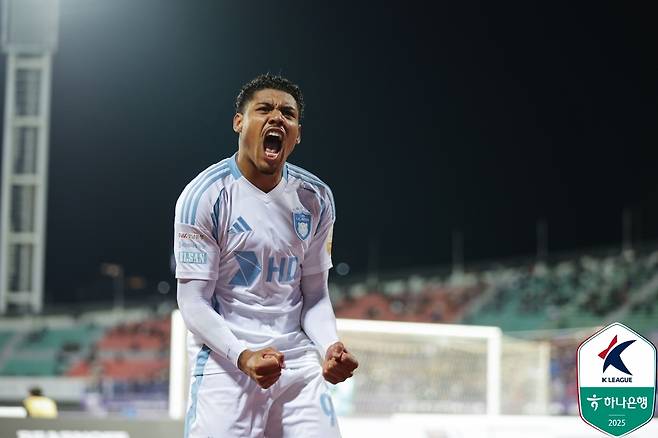 포효하는 울산 HD 공격수 에릭 [한국프로축구연맹 제공. 재판매 및 DB 금지]