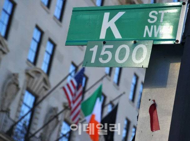 워싱턴 D.C. 북서쪽에 있는 K 스트리트 간판. K 스트리트는 수많은 싱크탱크, 로비스트업체 등이 밀집해 있다. (사진=AFP)