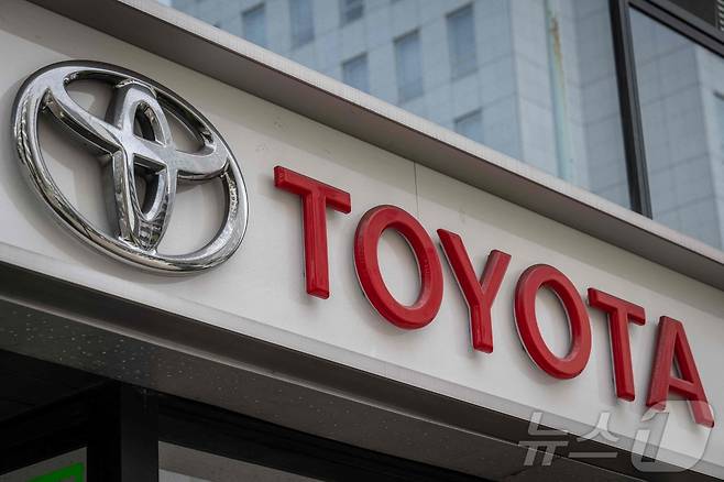 일본 도쿄의 도요타 매장 간판을 찍은 사진. 2024.05.08/ ⓒ AFP=뉴스1 ⓒ News1 권진영 기자