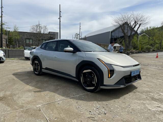 기아 EV4
