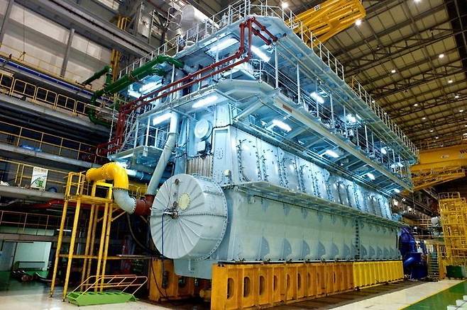 옛 STX중공업(현 HD현대마린엔진)이 생산한 선박엔진(98MC-C).ⓒSTX중공업(현 HD현대마린엔진)