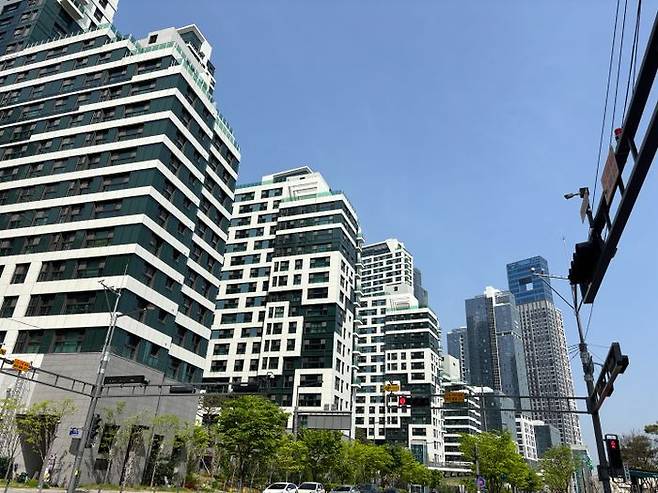 세종시 아파트 단지. 세종시에서 2억원의 안전마진이 보장되는 무순위 청약 접수에 신청자 접속이 몰리며 시스템이 일시 마비됐다 복구된 것으로 알려졌다.ⓒ데일리안 임정희 기자