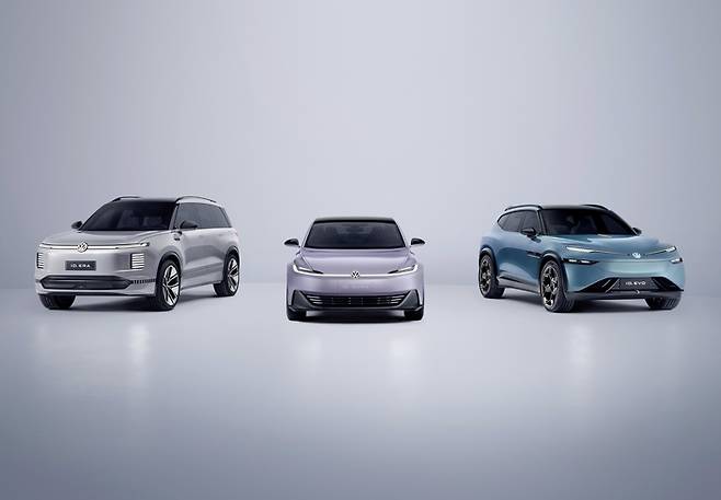 왼쪽부터 폭스바겐 ID.에라, ID.아우라, ID.에보 콘셉트카.