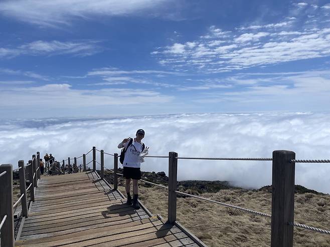 문득 한라산에 가보고 싶어져서 혼산(성판악-관음사 코스)