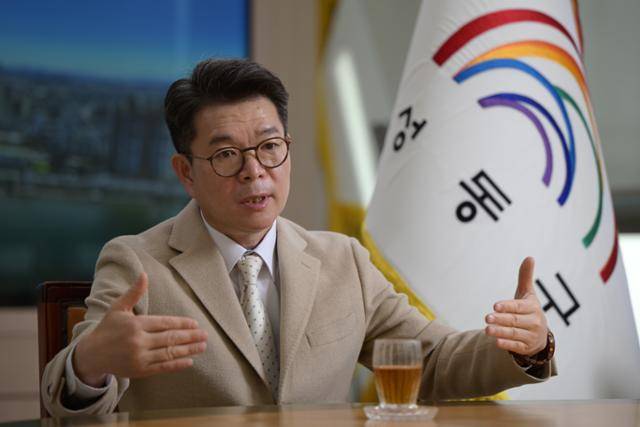 정원오 서울 성동구청장이 15일 서울 성동구청에서 본보와 인터뷰하고 있다. 하상윤 기자