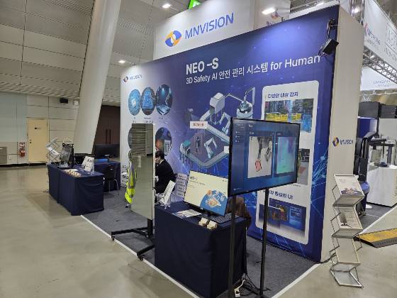 '2025 제조자동화기술전' 행사장에 마련된 엠엔비젼 부스/사진제공=엠엔비젼