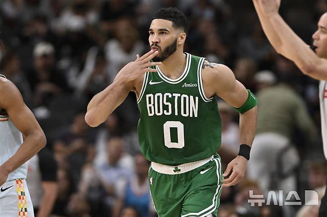 [샌안토니오=AP/뉴시스] 미국프로농구(NBA) 보스턴 셀틱스의 제이슨 테이텀. 2025. 3. 29.