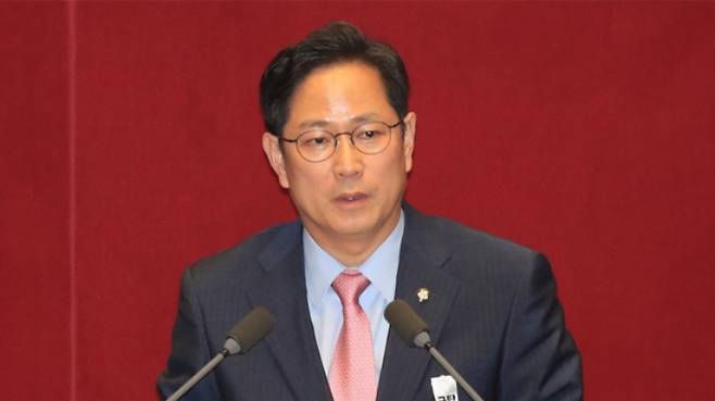 국민의힘 박수영(부산 남구) 의원이 김문수 대선 예비후보 캠프 합류로 부산 시당위원장직을 사퇴했다. 24일 이양수 사무총장이 사퇴서를 수리했다. 연합뉴스