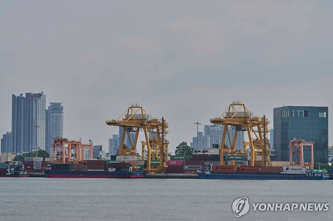태국 방콕 무역항 [AP 연합뉴스 자료사진. 재배포 및 판매 금지]
