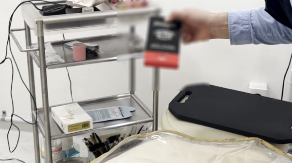 경기도 특별사법경찰단이 지난달 미용업소 150여 곳을 수사한 결과 무면허 의료행위, 미신고 미용업 영업행위 등 22건의 위법사항을 적발했다. [사진 = 경기도 특별사법경찰단]