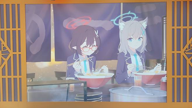 - 시로코와 아야네도 한 그릇 먹으러 왔다