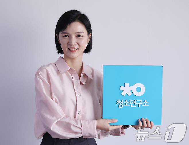 연현주 청소연구소 대표가 18일 서울 종로구 뉴스1 본사에서 인터뷰를 하고 있다. 2025.4.18/뉴스1 ⓒ News1 박지혜 기자