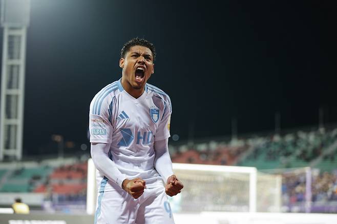 안양종합운동장/ K리그1/ FC안양 vs 울산HDFC/ 울산 에릭 PK득점/ 골 세레머니/ 사진 김경태