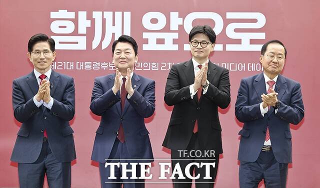 김문수, 안철수, 한동훈, 홍준표 국민의힘 대선 경선 후보(왼쪽부터)가 부동산 민심을 잡기 위해 각종 공약을 내놓고 있다. /국회사진취재단