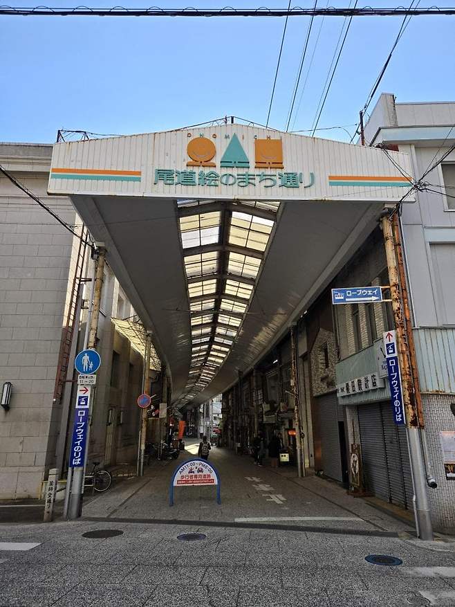 7fed8272b4806af051ee83e44085727391cfd3d5afdb60cb806c46e8e7852b28