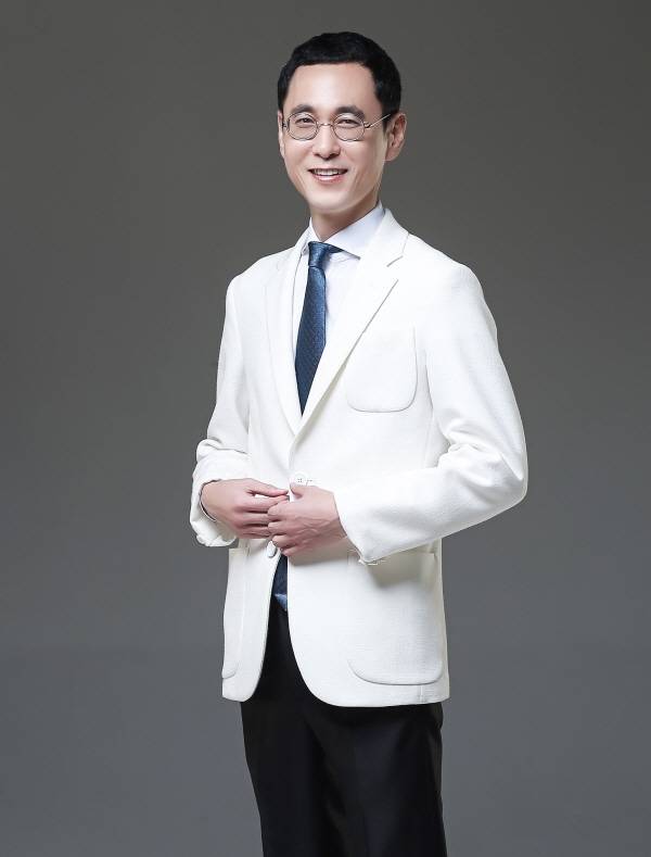 창원 예일안과 심형석 원장