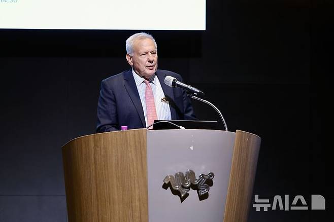 [서울=뉴시스]존스홉킨스 찰스 위너(Charles Wiener) 국제의료 총장. (사진= 차병원 제공) 2025.04.25. photo@newsis.com.