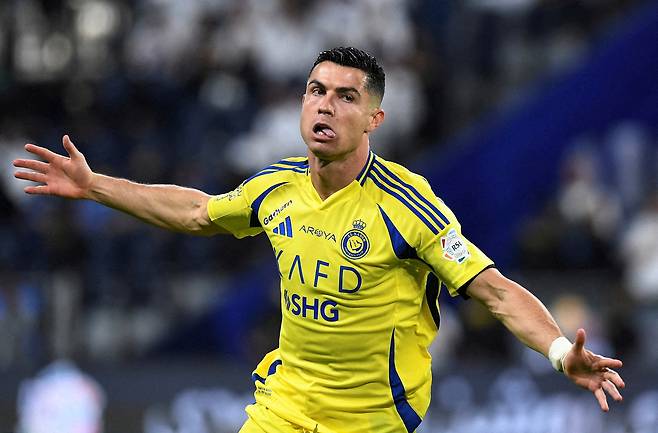 FILE PHOTO: Soccer Football - Saudi Pro League - Al Hilal v Al Nassr - Kingdom Arena, Riyadh, Saudi Arabia - April 4, 2025 Al Nassr‘s Cristiano Ronaldo celebrates scoring their second goal REUTERS/Stringer/File Photo<저작권자(c) 연합뉴스, 무단 전재-재배포, AI 학습 및 활용 금지>