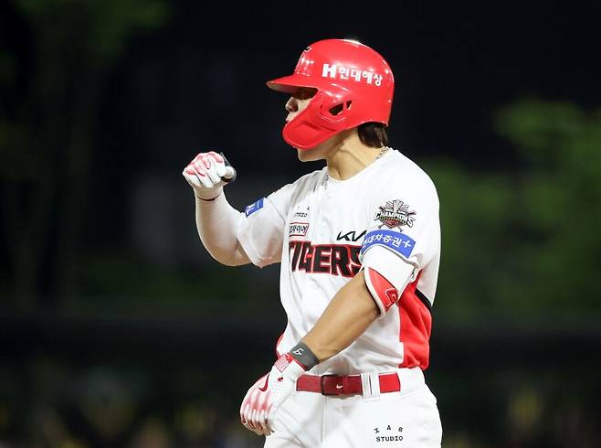 ▲ 25일 광주 LG전에서 복귀전 첫 타석부터 적시타를 치며 팬들을 환호하게 한 김도영 ⓒ연합뉴스