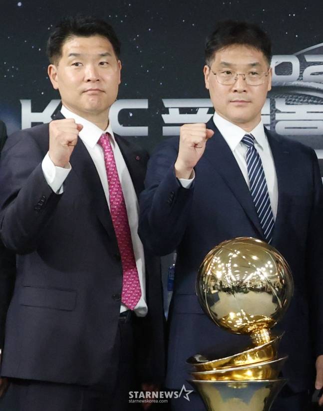 LG 조상현 감독(왼쪽)과 현대모비스 조동현 감독. /사진=김진경 대기자