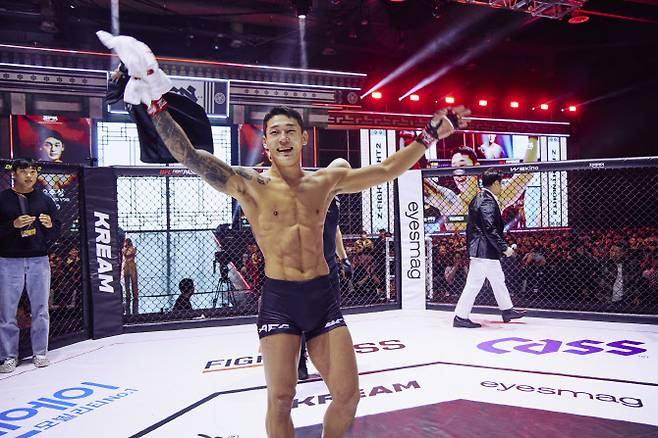 UFC 데뷔전 앞둔 유주상. 사진=ZFN