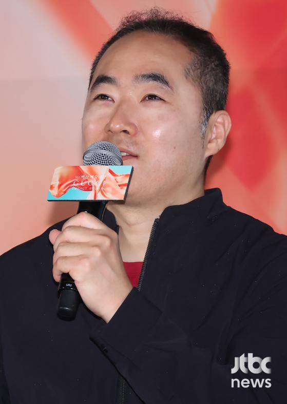 26일 오후 서울 메가박스 성수점에서 '구찌 임팩트 어워드 GUEST VISIT' 행사가 열렸다. 이날 모더레이터를 맡은 배우 김신록과 '그녀에게' 이상철 감독, 배우 김재화 '대도시의 사랑법' 배우 노상현, '되살아나는 목소리' 시네마달 김명주 팀장, '아침바다 갈매기는' 박이웅 감독, '정순' 정지혜 감독, 배우 김금순이 참석해 자리를 빛냈다. 박세완 엔터뉴스팀 기자 park.sewan@jtbc.co.kr