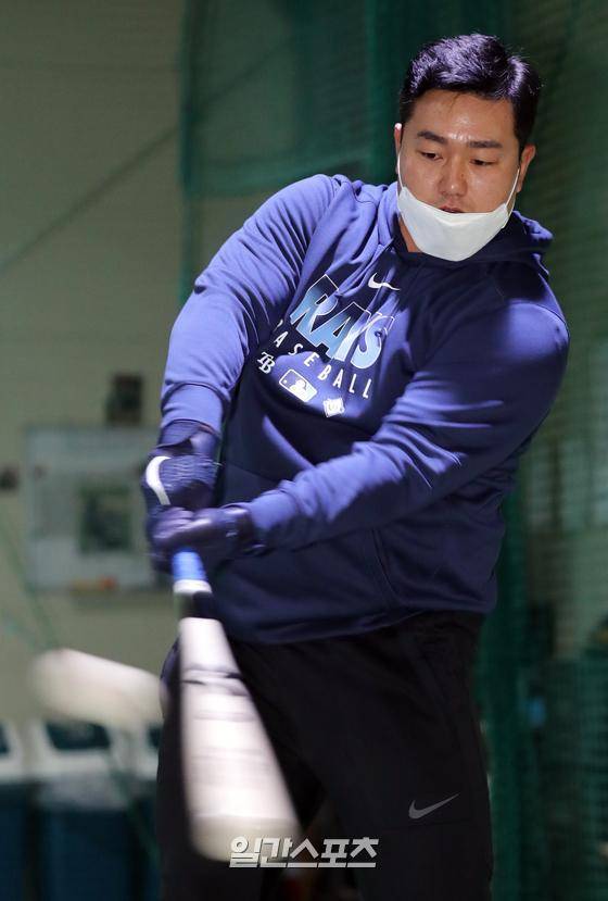 2020년 4월 13일 인천 소재 훈련장에서 훈련하는 최지만. IS 포토