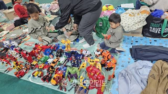 ▲ 올해 첫 나또시장이 26일 속초 청초생활체육관에서 열렸다.