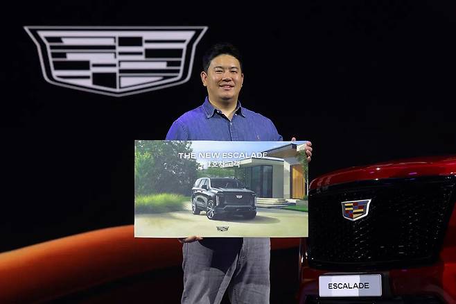 더 뉴 에스컬레이드 국내 1호 고객