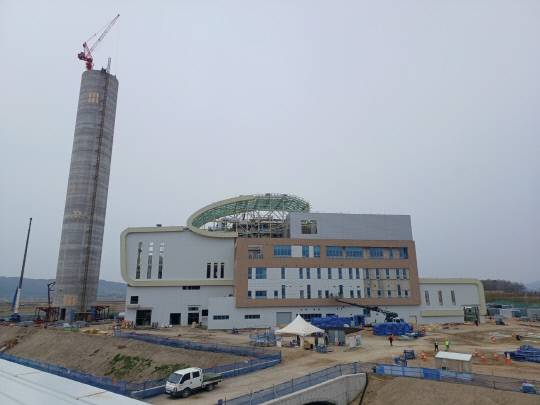 오는 10월 준공을 앞두고 있는 광역 소각 시설. 양대동 일원에 1만 5000여 평 규모로 현재 88%의 공정률을 보이고 있다. 서산시 제공