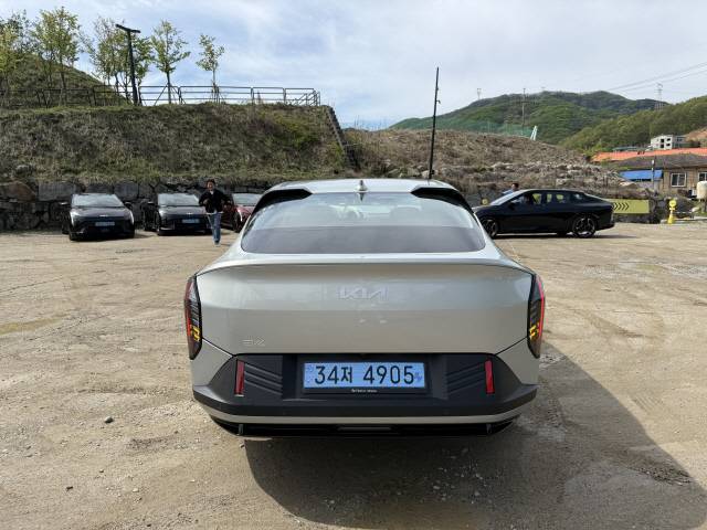 EV4 후면부. 임주희 기자