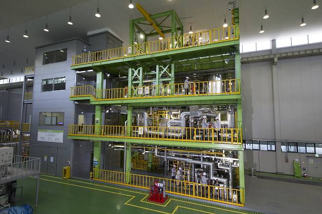 한국원자력연구원에 설치돼 있는 ‘스텔라(STELLA)’ 모습. 소듐냉각고속로(SFR) 사고 상황을 모의 시험해 안전성을 입증하는 데 목적이 있는 시설이다. 원자력연구원 제공