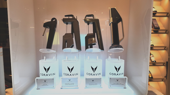 왼쪽부터 코라빈 피봇, 타임리스 쓰리 에스엘, 타임리스 식스 플러스, 스파클링 시스템.  안병준 기자