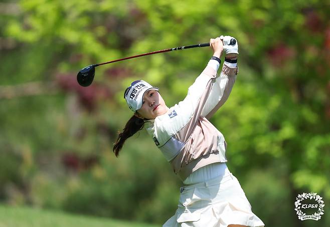 4타 차 선두로 최종라운드에 나서는 김민선7. [사진=KLPGA]