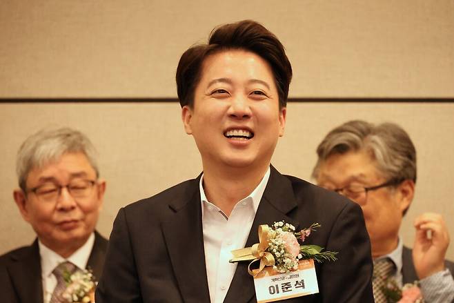 이준석 개혁신당 대선후보가 27일 오전 대전 유성구 DCC에서 열린 대한의사협회 정기대의원총회에 참석해 웃고 있다. ⓒ연합뉴스