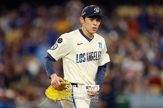 ▲ 27일(한국시간) 피츠버그전 선발투수로 나선 사사키 로키. 5.2이닝 3실점으로 비교적 제 역할을 해냈다.