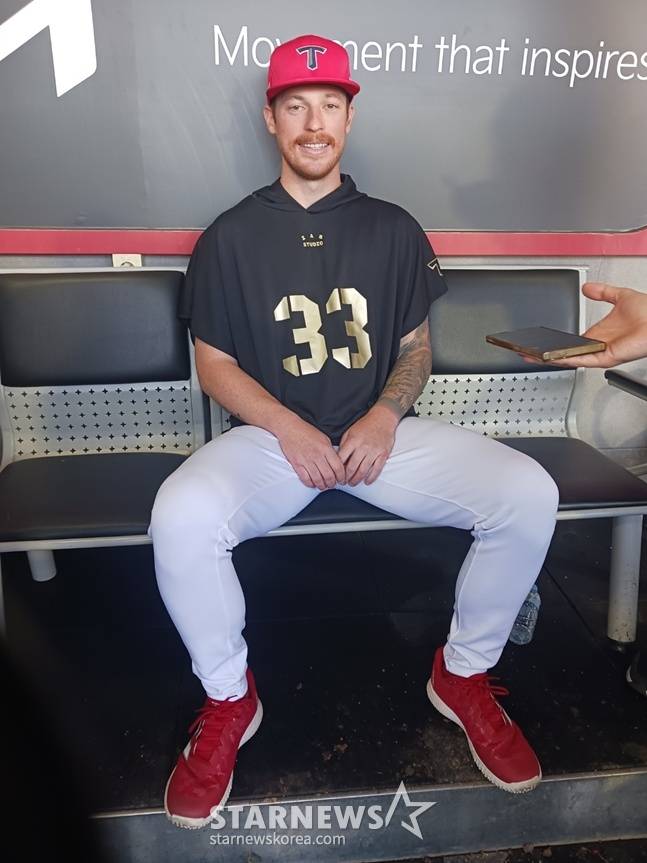 KIA 올러가 26일 경기 후 인터뷰를 하고 있다. /사진=신화섭 기자