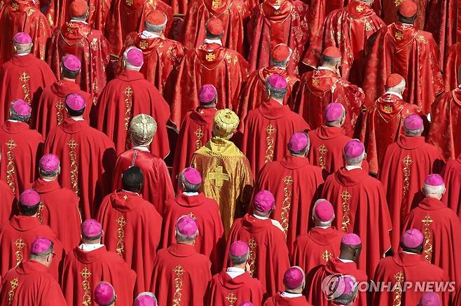 프란치스코 교황의 장례식에 참석한 추기경들 [EPA=연합뉴스]