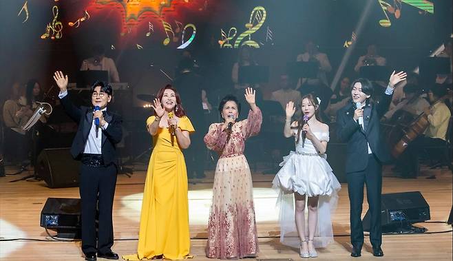 이미자 마지막 콘서트 '전통 가요 헌정 공연-맥(脈)을 이음' [쇼당이엔티 제공. 재판매 및 DB 금지]