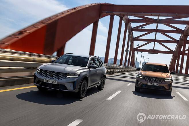 르노 그랑 콜레오스 주행사진 (르노코리아)