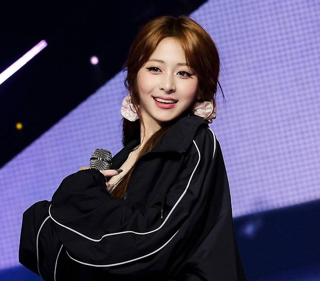 르세라핌 허윤진/쏘스뮤직