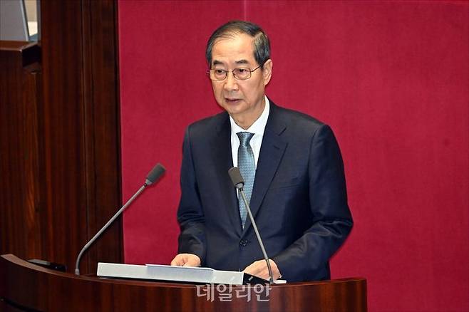 한덕수 대통령 권한대행 국무총리가 지난 24일 국회 본회의장에서 2025년도 추가경정예산안에 대한 정부의 시정연설을 하고 있다. ⓒ데일리안 홍금표 기자