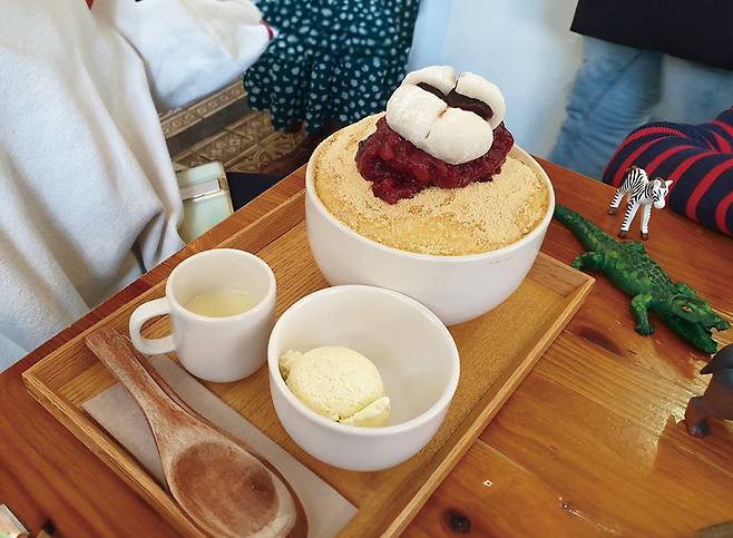 프랑스 파리 5구에 있는  파리 최초의 한국식 디저트 카페플러스 파리의 빙수. / 사진 파리외노자