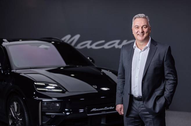 요르크 케르너 포르셰AG 마칸 제품 총괄 사장 - 전 포르셰AG 조달 TF 총괄 사장, 전 아우디AG  전동화 구동 매니저, 전 보쉬엔지니어링 아우디 가솔린 엔진 제어 애플리케이션 총괄 프로젝트 리더 / 사진 포르쉐