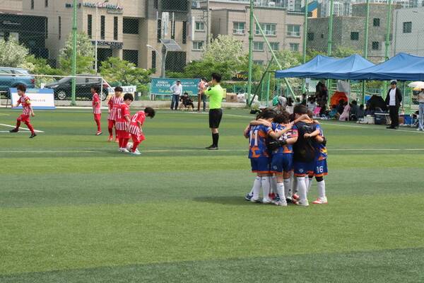 경북 유소년 축구 저변 확대! ‘2025 포항 슈퍼키즈매치 유소년 축구 페스티벌’ 성료